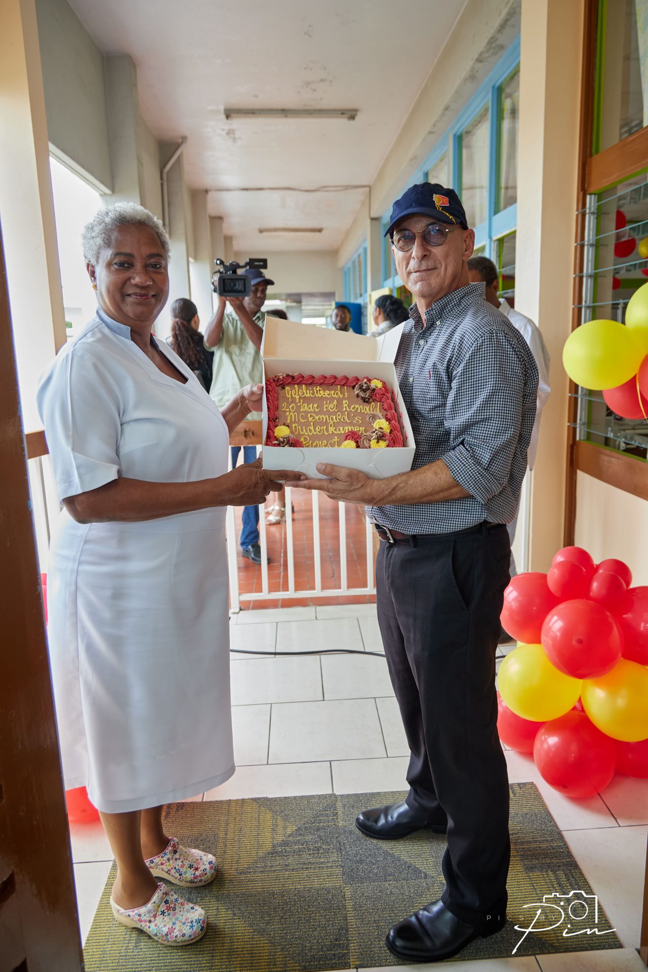 McDonald’s viert 20 jaar Ouderkamers met geslaagde McHappy Day Run